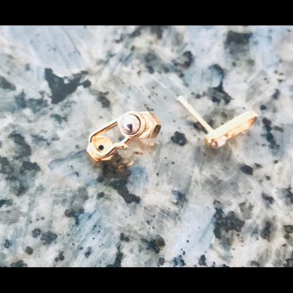 MARC JACOBS SAFETY PIN STUD EARRINGS SUPER CUTE! - Picture 2 of 4